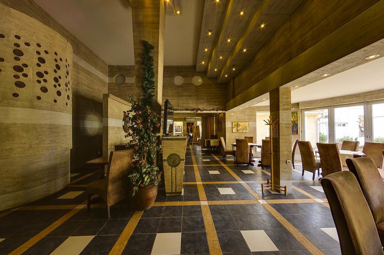 Vila Etna Hotel Ugrinovci  Quarto foto